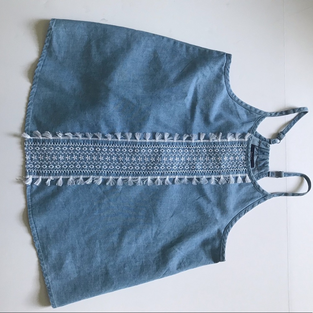 Pretty GAP embroidered chambray tank top